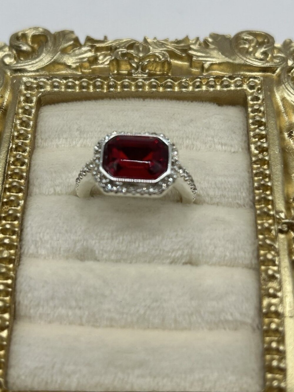AVON Ring Size 6 Silver Tone Red Deco With Box Jewelry Christmas Holidays Gift - Picture 5 of 12